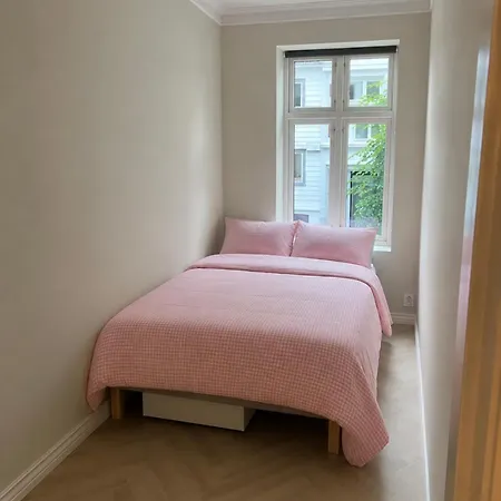 Апартаменты 2 Bedroom In The Heart Of Centrum Берген