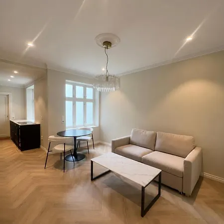 2 Bedroom In The Heart Of Centrum Апартаменты